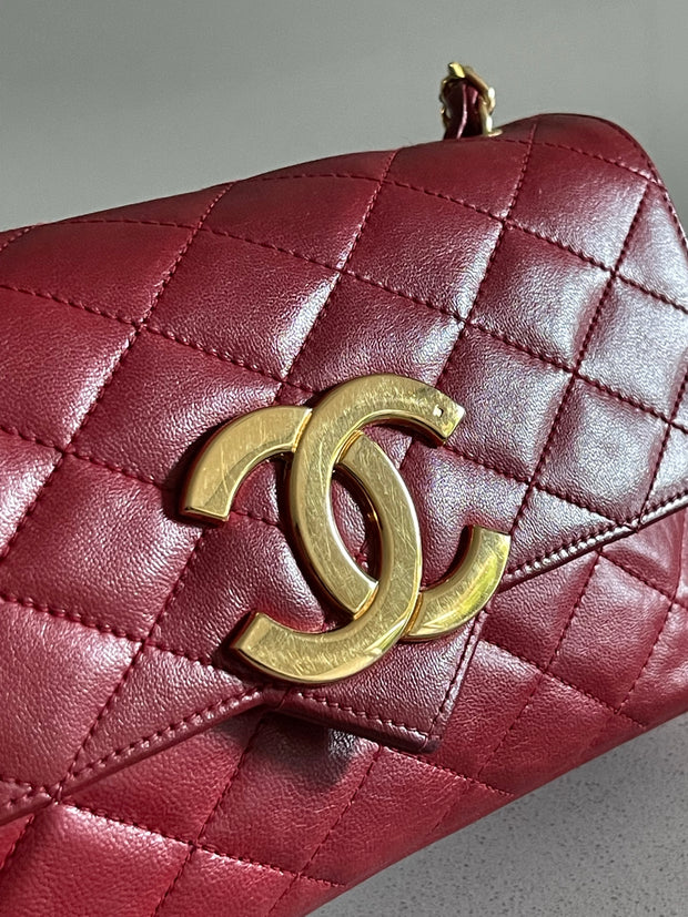 Vintage Chanel shoulder bag – Mai Fashion Sense